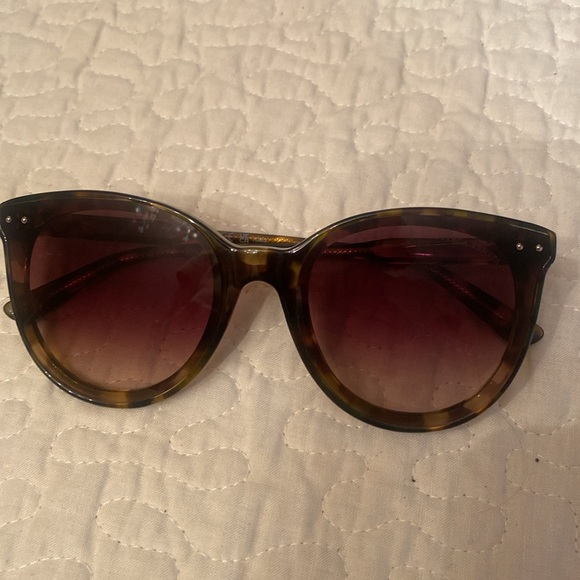 BOTTEGA VENETA SUNGLASSES NWOT - Picture 2 of 7